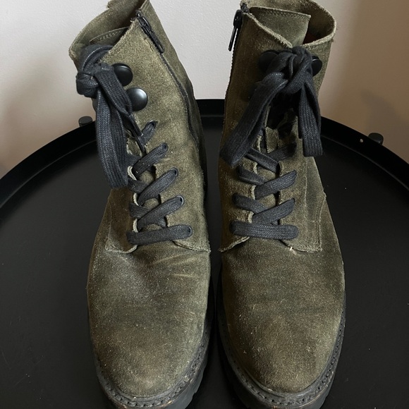 Frye Julie Hook Combat Boot - Forest Oiled Suede 8 - Picture 7 of 12